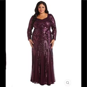 NWT,R & M, Long-Sleeved Sequined, gown,Angular Neckline and Satin Sash, Burgundy